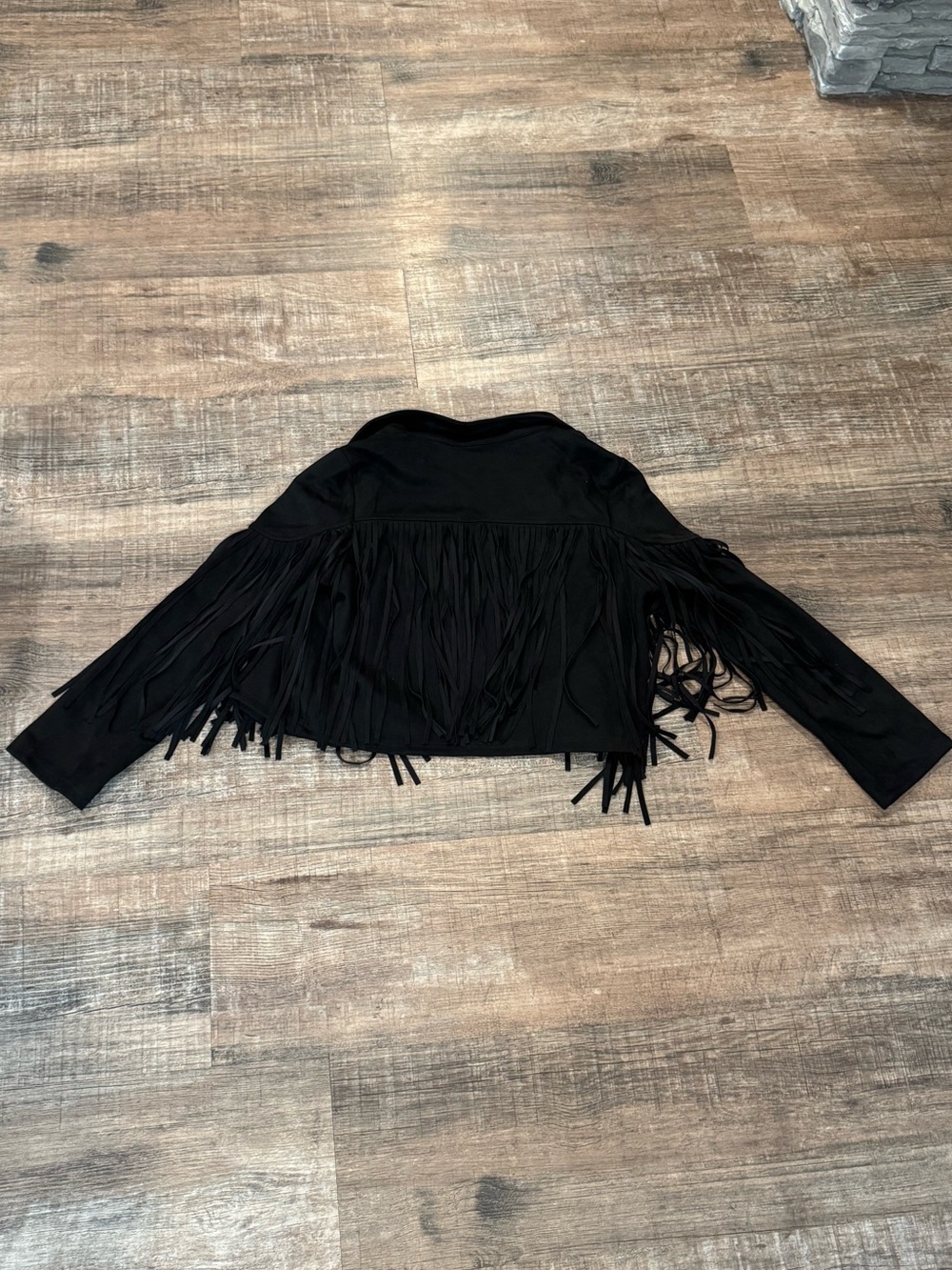 Women’s Faux Suede Tassel Jacket - Picture 4 of 4